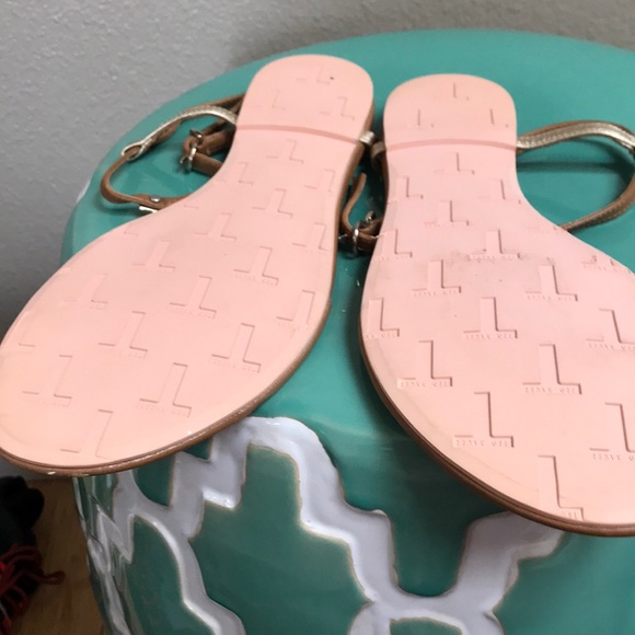 Ted Baker Iconic Sandal! Never worn outside! NWOT! - Picture 3 of 3
